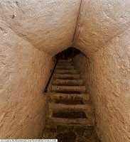 The building has a multitude of tunnels and secret passageways used by the gang. The establishment was used as a pub from the year 1913 and later duri